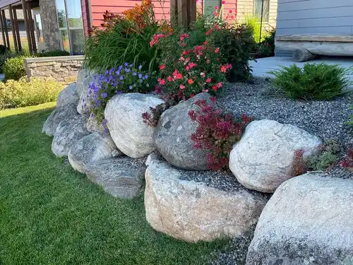 landscaping services Holmen